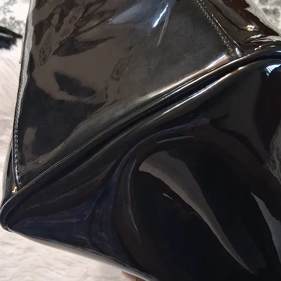 Julia & Michael EUC Patent Handbag - Picture 5 of 16